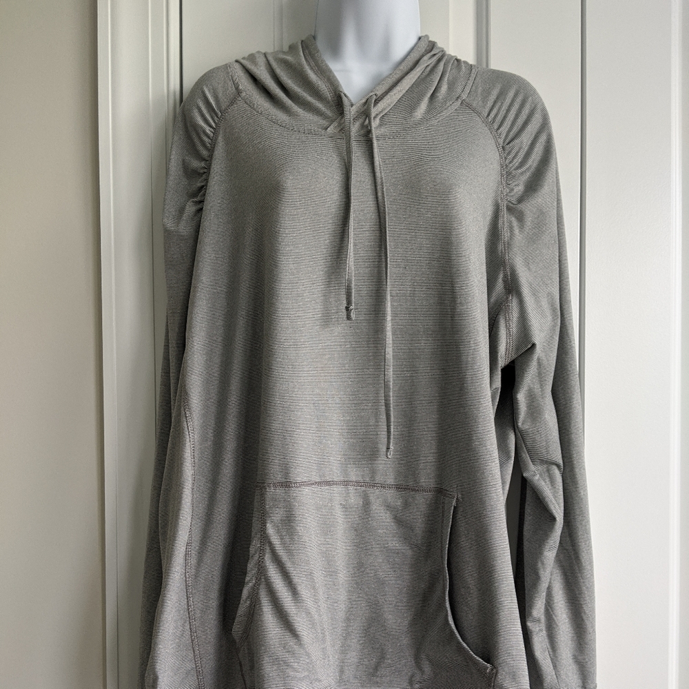 RBX hooded exercise shirt.